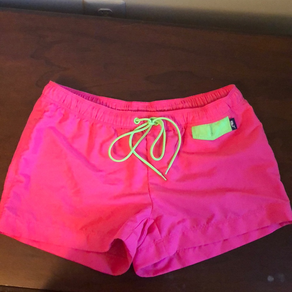 Vineyard vines swim shorts